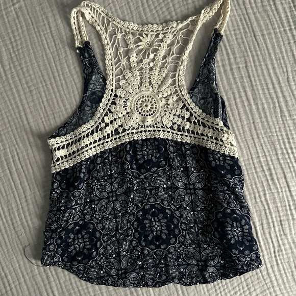 Rue 21 floral crochet flowy crop top - Picture 2 of 5